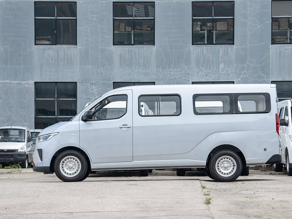 2025 Wuling Yangguang — side profile, electric van for export